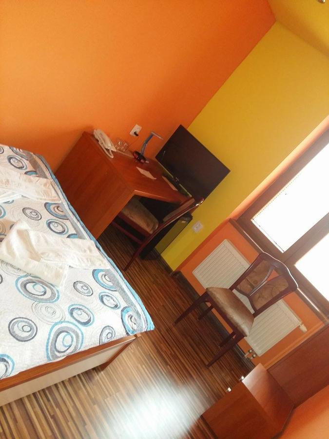 Hotel Centrál Šaľa Camera foto